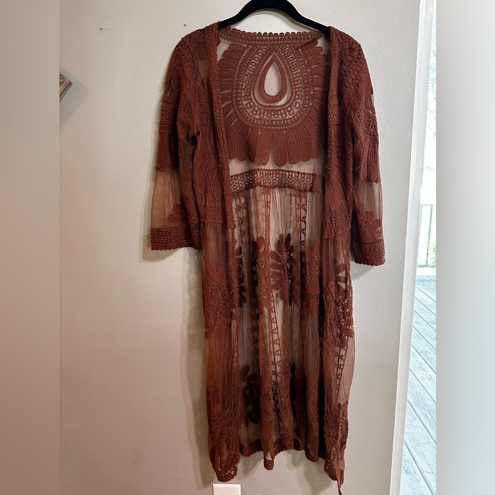 Lace Kimono - Picture 2 of 2